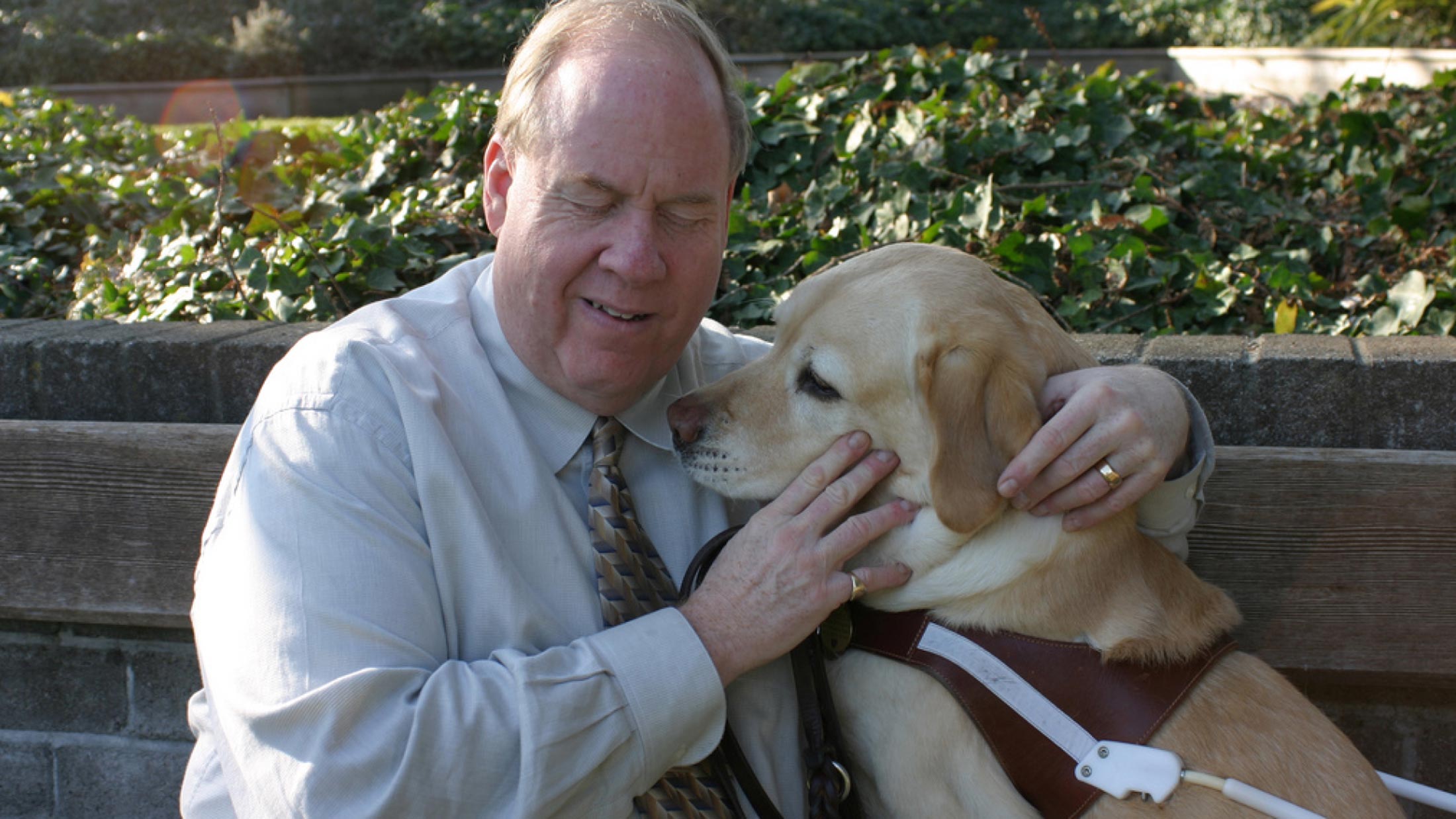 Michael Hingson and his guide dog Roselle